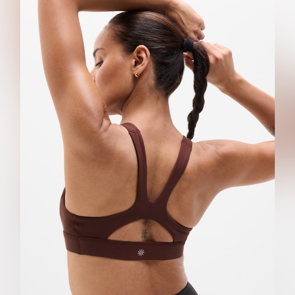 NWT Athleta Interval Garnet Bra Size Small Best for A-C Cup - Picture 2 of 8